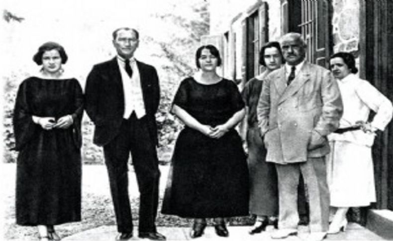 Cumhuriyet Kadınları podyuma çıkacak